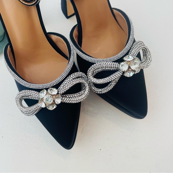 Rhinestone Bow Ankle Strap Chunky Platform Heels - Picture 3 of 11